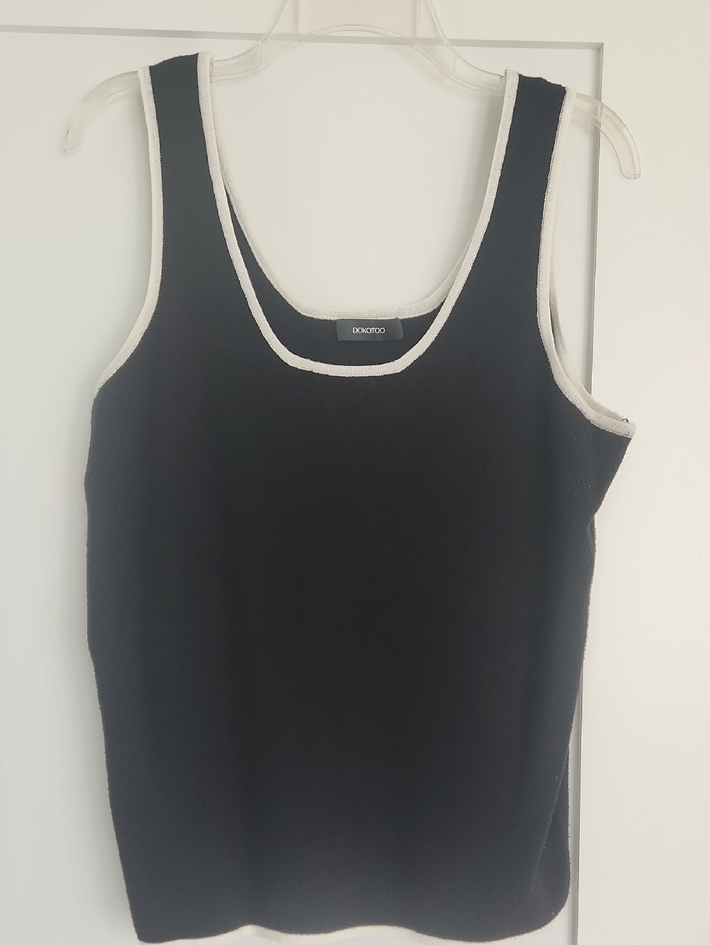 Black Tank Top with Cream Trim - Women's Sleeveless Knit Size Xl